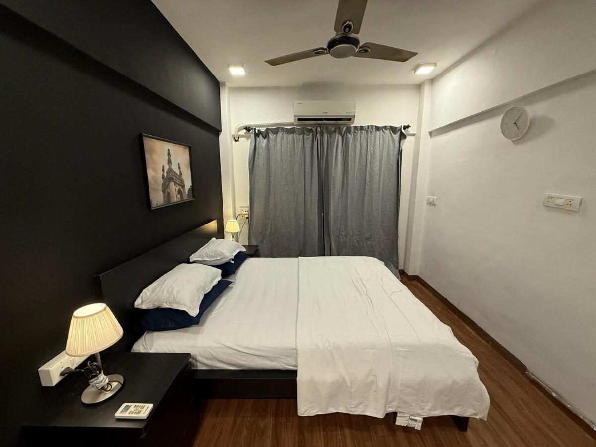 Elite 2 - Premium 2bhk - Lokhandwala Andheri Apartament